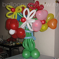 Букет цветов из шариков с воздухом к 8 марта