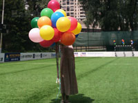 доставка разноцветных воздушных шариков с гелием домой