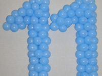 Число 11 из голубых шариков